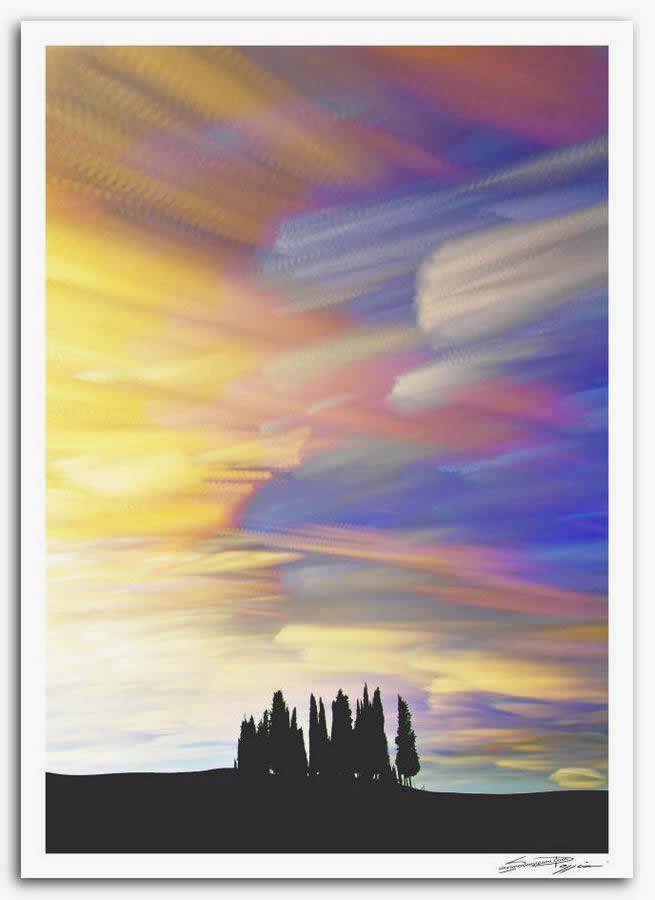 Fotografia artistica di Silvano Poggiani raffigurante il paesaggio della campagna toscana in Val D'Orcia, Siena. Paesaggio co cipressi e cielo multicolore.